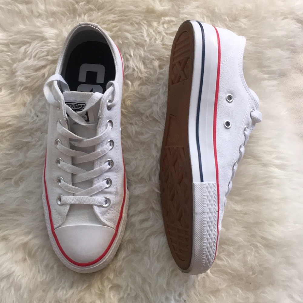 BRAND NEW white converse CONS low tops